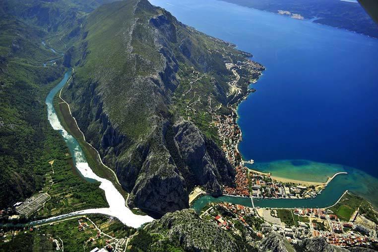 Apartments Ticinovic Omiš Exterior foto