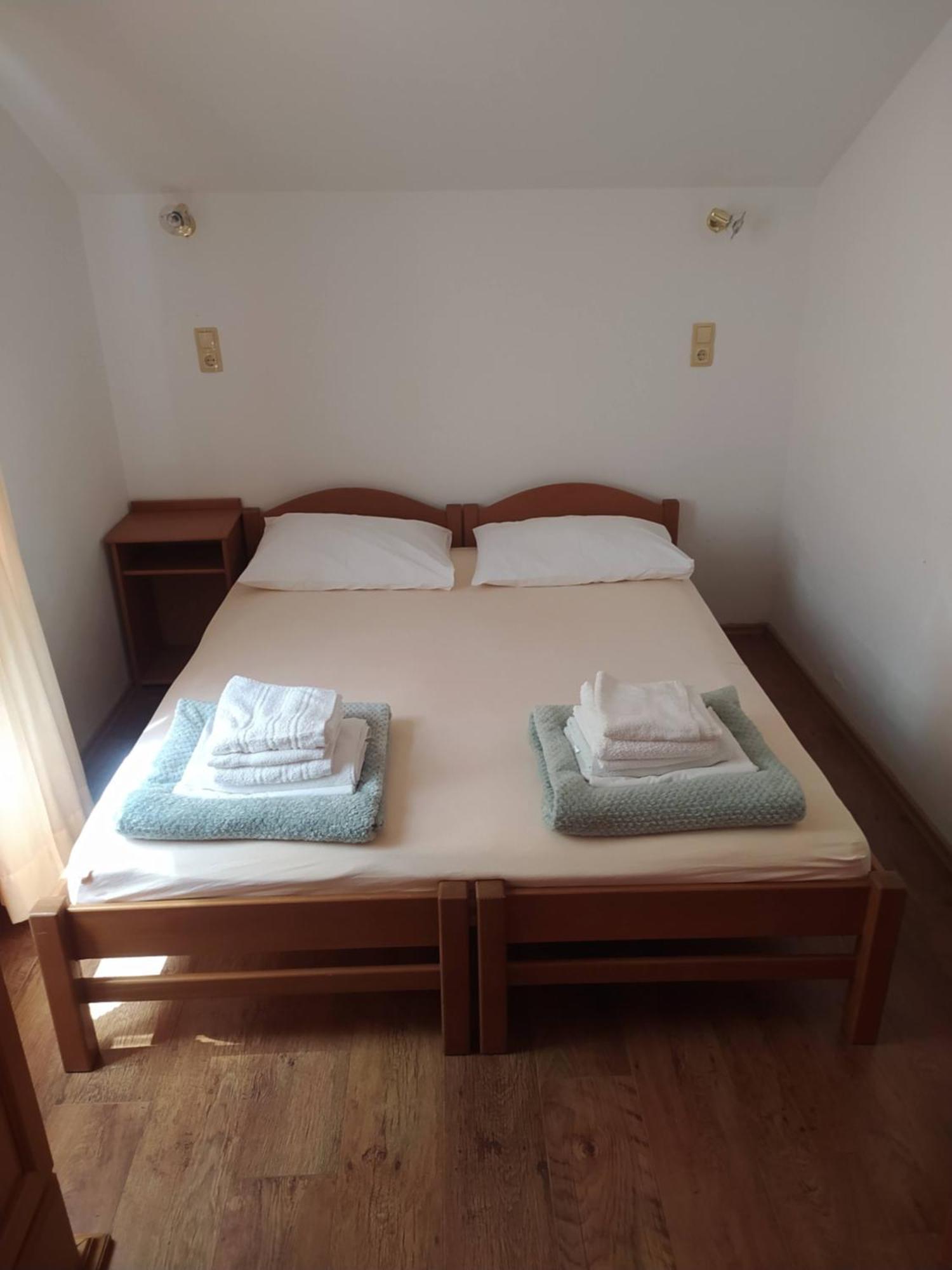 Apartments Ticinovic Omiš Exterior foto